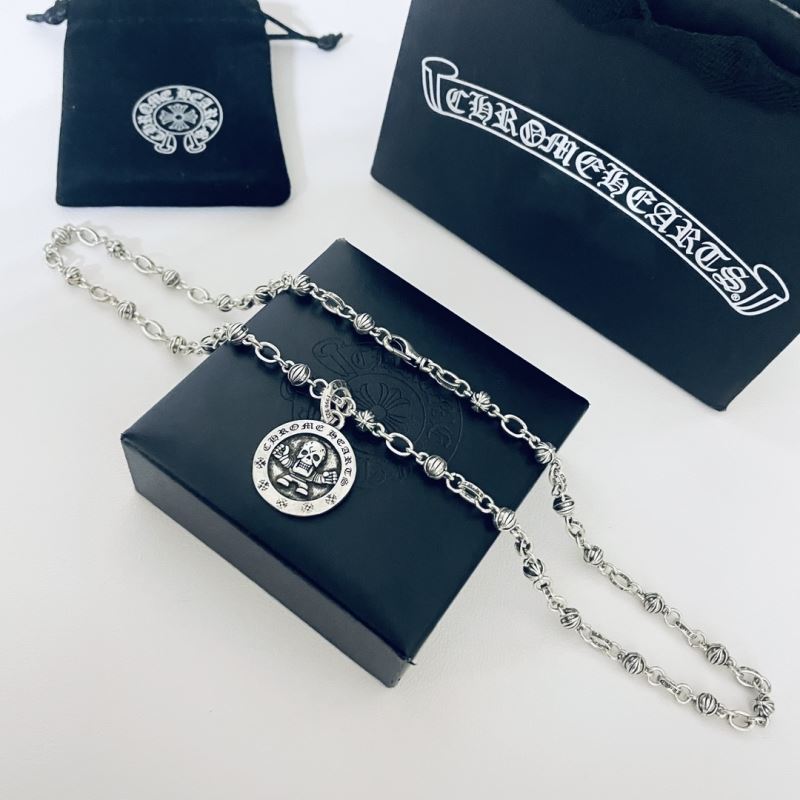 Ch**me He**ts necklaces